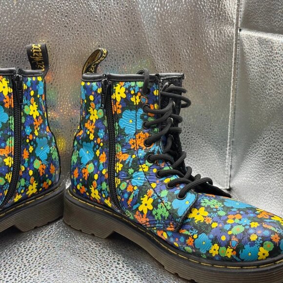 Size 4 - Dr. Martens Delaney Black Kids Side Zip Floral Combat Boots SK04Q - Picture 5 of 9